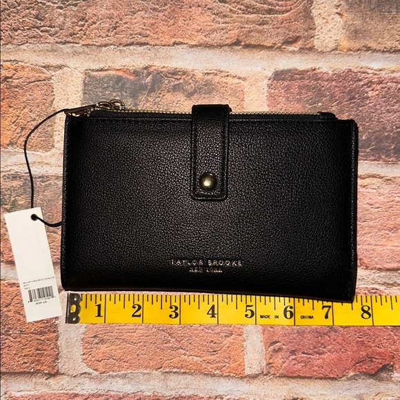 Taylor Brooke Black Leather Wallet - Picture 5 of 6